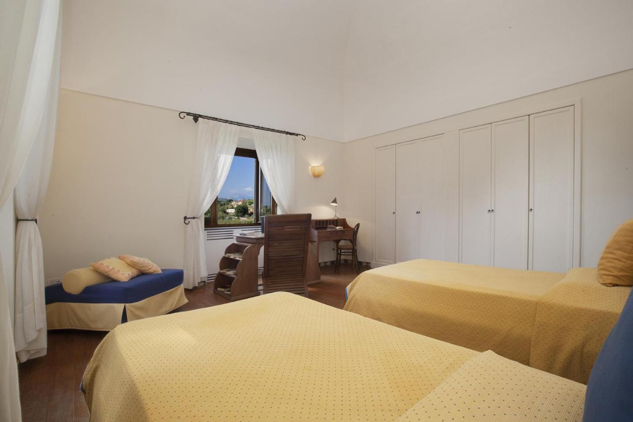 Amore Rentals - Residence Bosco SantʼAgata sui Due Golfi Exteriör bild